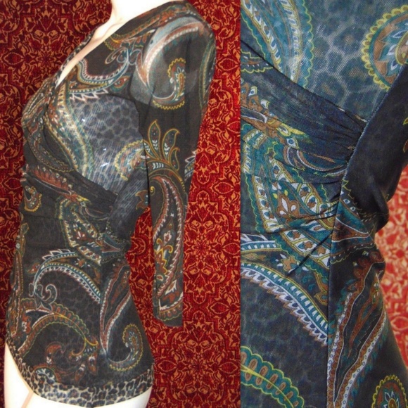 JOHNNY HEAVEN taupe paisley blouse S 💥🕛 - Picture 2 of 5